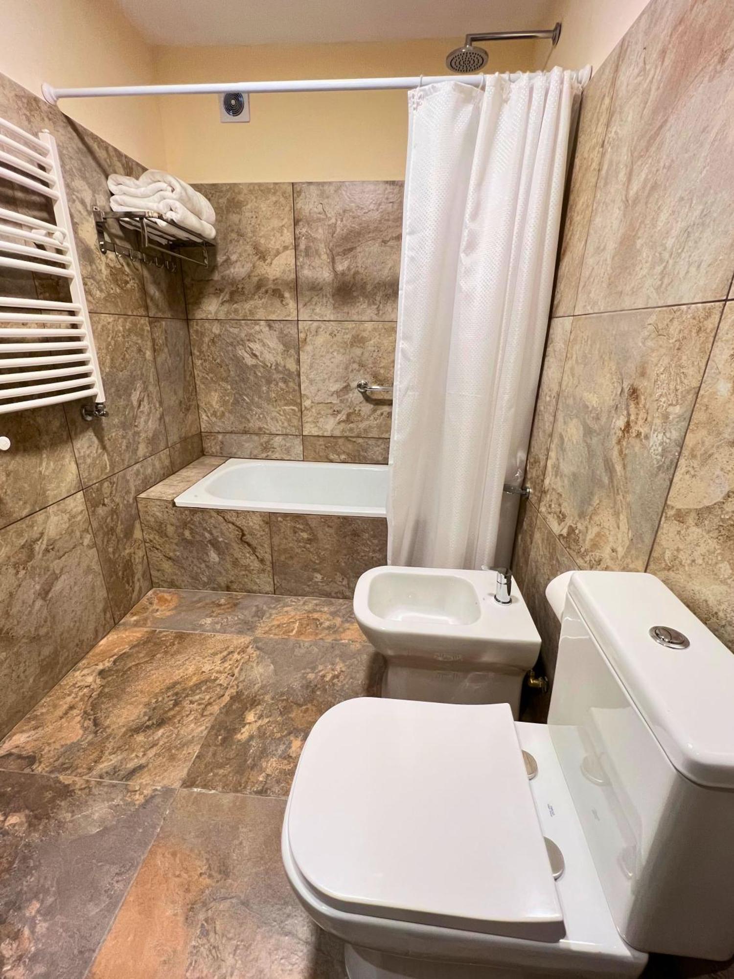Huinid Pioneros Hotel Bariloche Pokój zdjęcie